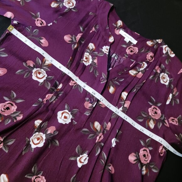 NEW Monday Fun Purple Floral Split Neck High-low Blouse Size S - Picture 8 of 9